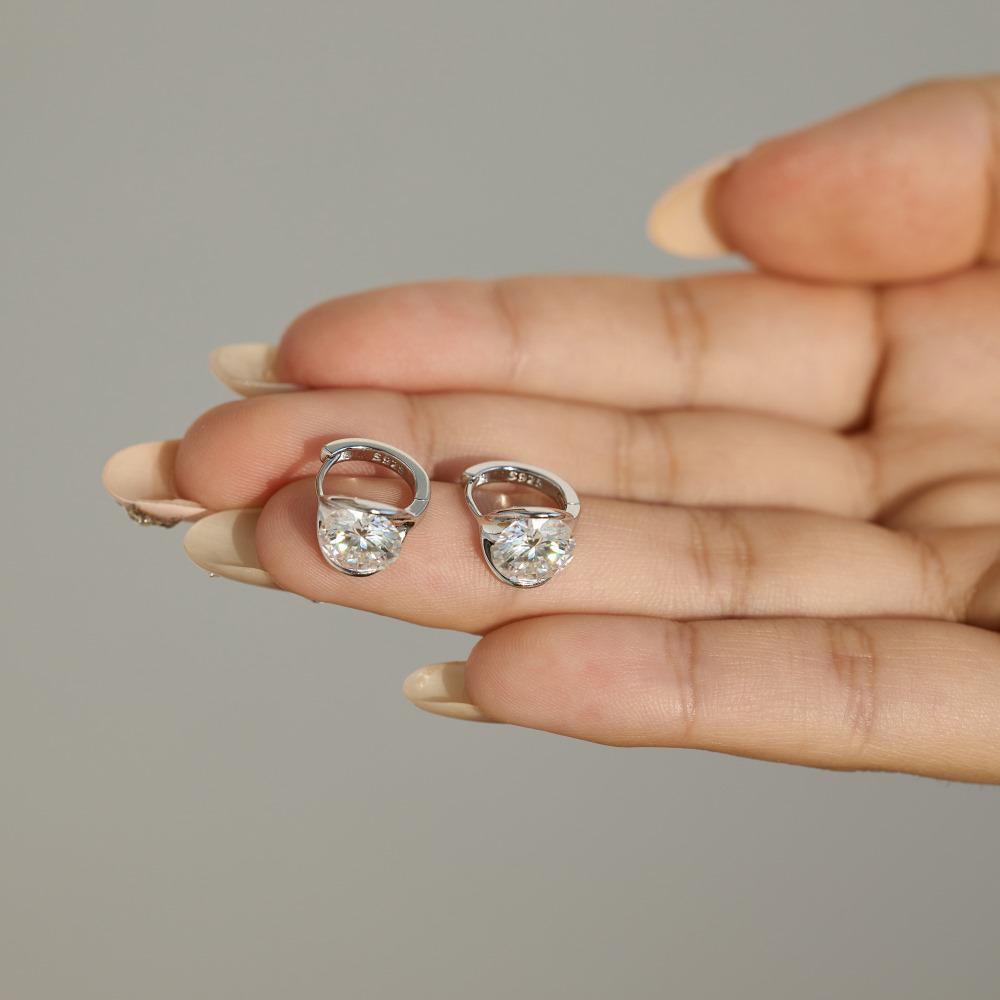 Mo Sang Series S925 Sterling Silver Women's 2 Carat D Color Super Sparkle Diamond Stud Earrings