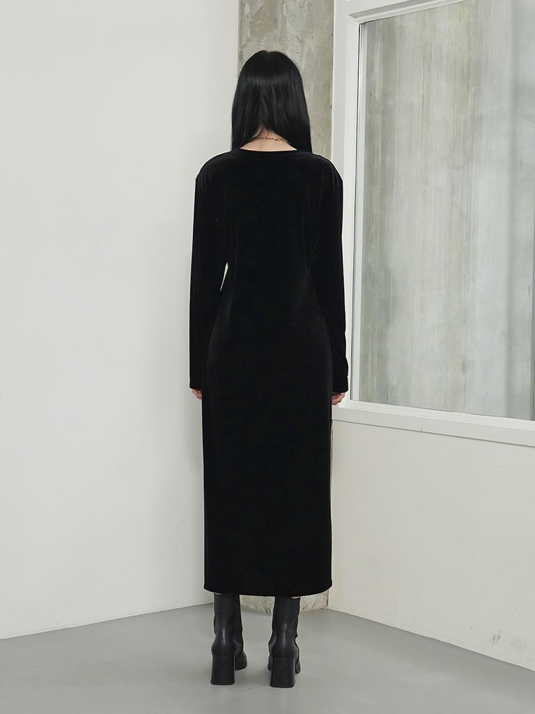 Muse By Rose Vere Velvet H-Line Midi Dress (Black)