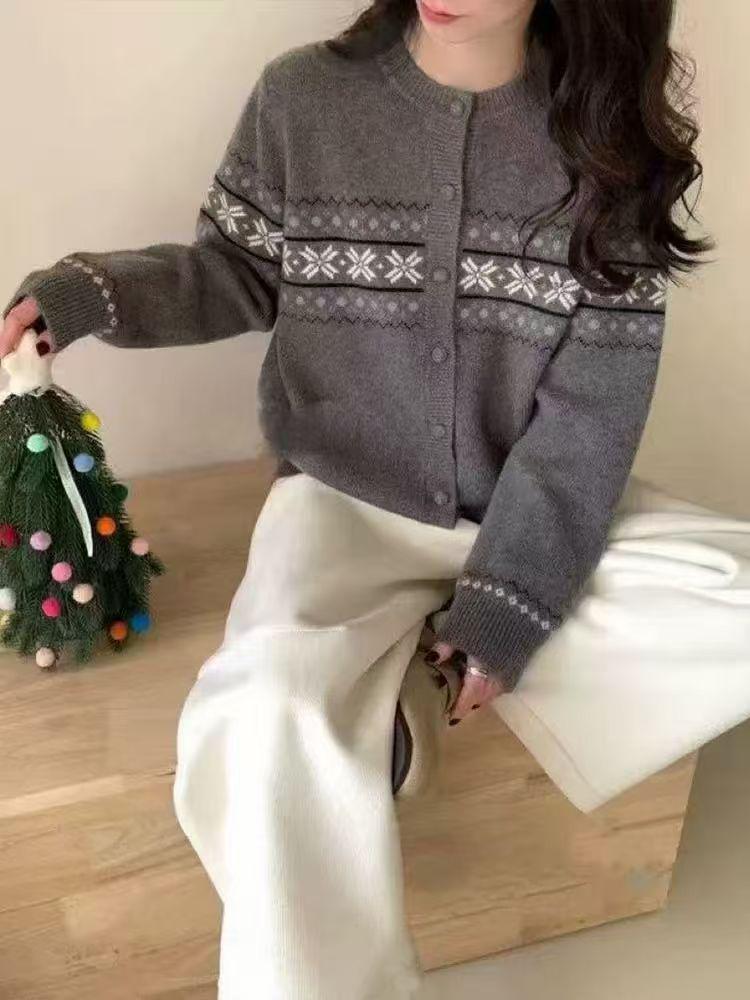 Korean Style Bow Heart Jacquard Knit Cardigan for Women - Spring/Autumn