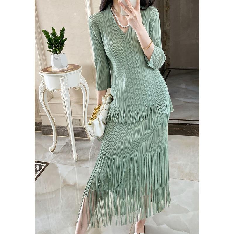 2025 Elegant Miyake Sleeveless Top & Pleated Tassel Midi Skirt Set for Women