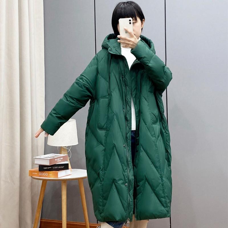 Üst düzey kaz tüyü mont kadın 2024 yeni beyaz ördek tüyü kalınlaştırılmış diz boyu moda bol yabancı stil büyük beden