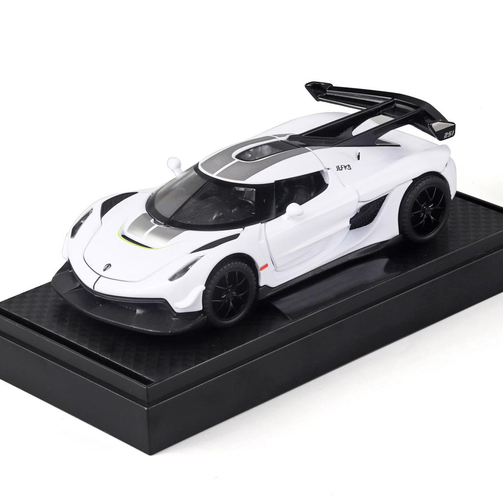 1/32 Alloy Die-cast Koenigsegg JESKO Sports Car Model Sound and Light Return Belt Base Ornament Children's Toys Birthday Gift