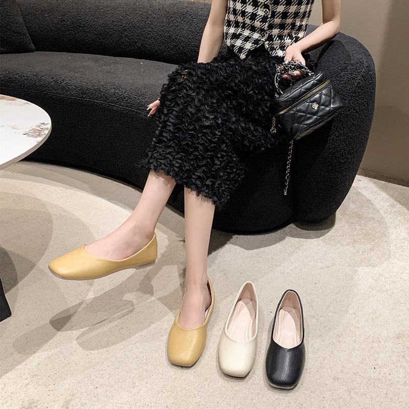 Soft-soled Mary Jane shoes round head shallow mouth spring and summer 2025 new commuter versatile one-word strap single shoes flat women's shoes