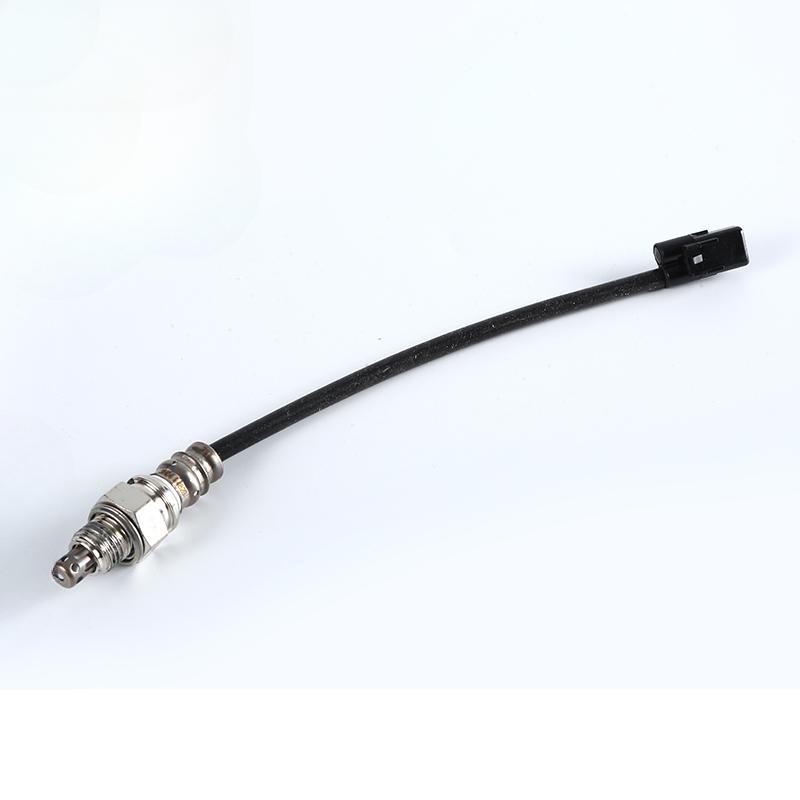 

Applicable to Honda country four storm front eye CB190R fierce road fierce war eagle CBF190TR oxygen sensor