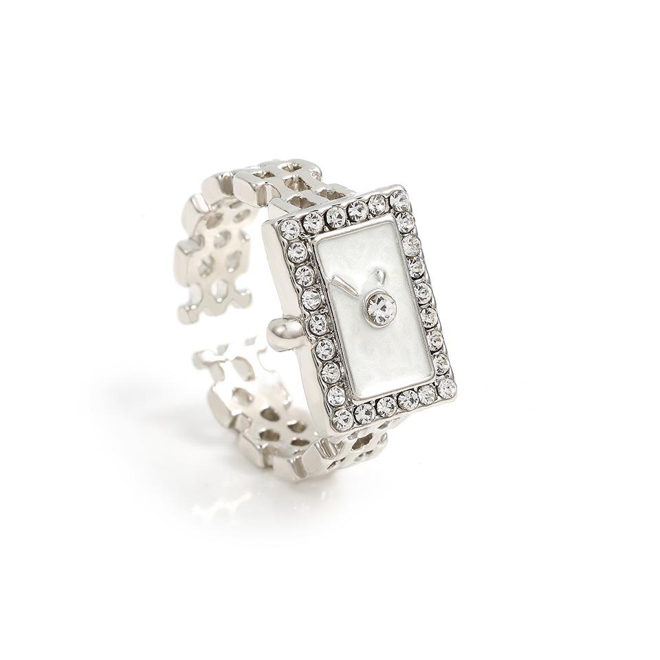 

Квадратное кольцо UILZ с цирконом: Нишевая мода, тренд на ювелирные изделия высокого класса