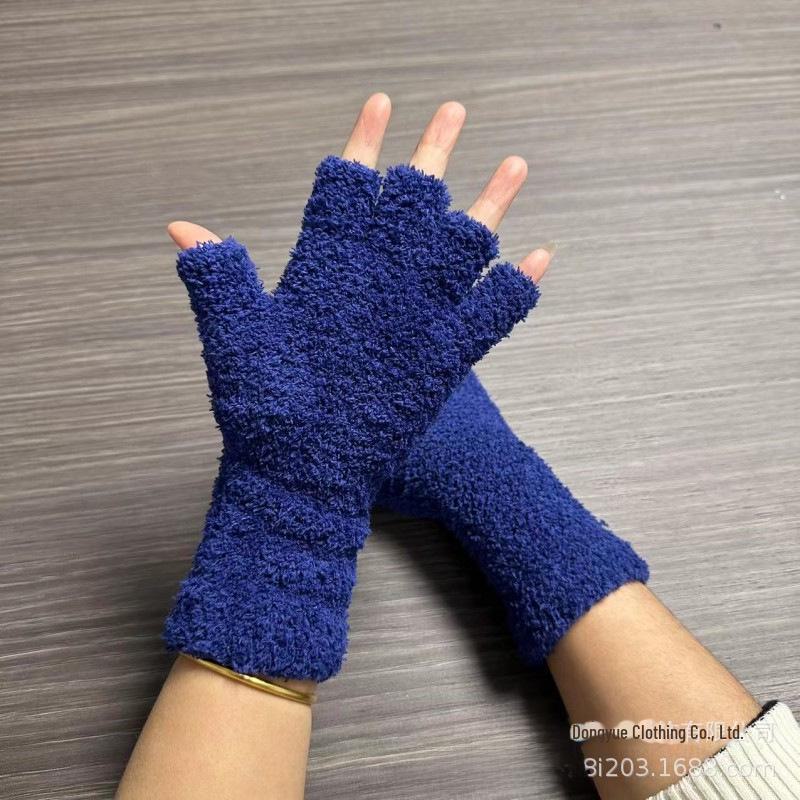 Unisex Solid Color Coral Fleece Long Cuff Split Finger Plush Gloves