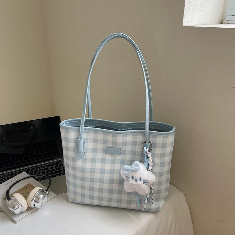 

Summer foreign style checkerboard Getote bag women s 2025 new large-capacity casual and fashionable commuter shoulder armpit bag синий