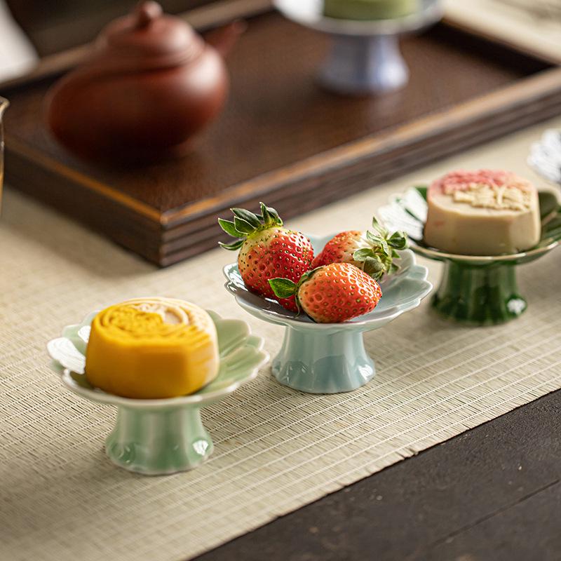 Chinese Style Ceramic Dessert Plate - Exquisite Small Tray for Mooncakes and Snacks, 2025 New Design