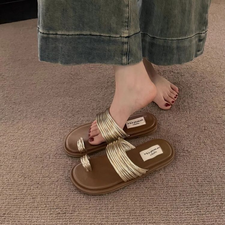 Retro toe slippers women's summer wear new French niche fairy wind vacation seaside beach soft flat sandals