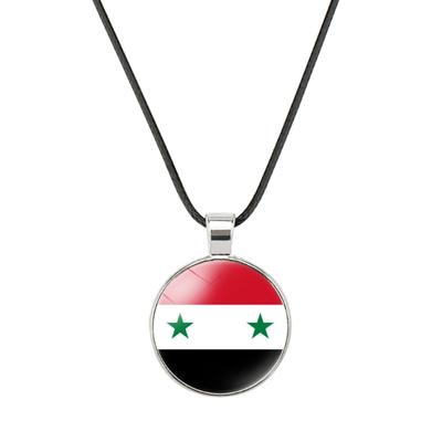 Elegante Colar com Pingente da Bandeira Síria Simbolizando Orgulho Nacional e Identidade Cultural em Materiais Resistentes Uso Casual
