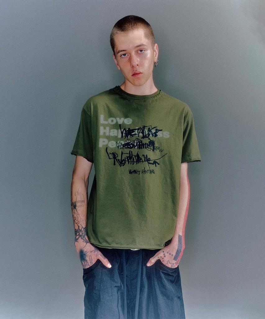 Beikeonteuakaibeu (Men) Della Artwork T-Shirt (3Color)