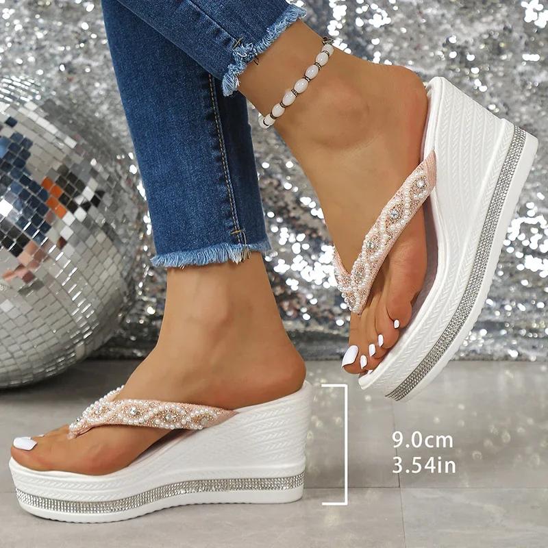 Sandales à Clip pour Orteils Plateforme Épaisse Perlées Femmes Mode Été Talons Super Hauts Claquettes Compensées Femme Tongs en Cristal Rose