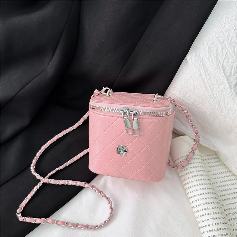 Girls Trendy Quilted Chain Crossbody Bag Lightweight Versatile Childfriendly Pure Color Small Purse For Use Everyday
