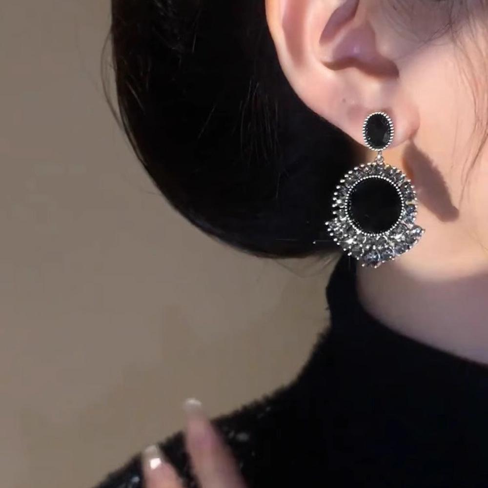 Exquisite Retro Black Crystal Palace Style Earrings - High-End, Fashionable Design