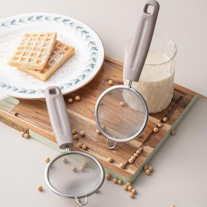 Stainless Steel Mesh Strainer With Pp Handle, Fine Filtering For Juices, Residues And Flour, Ideal For Home Baking