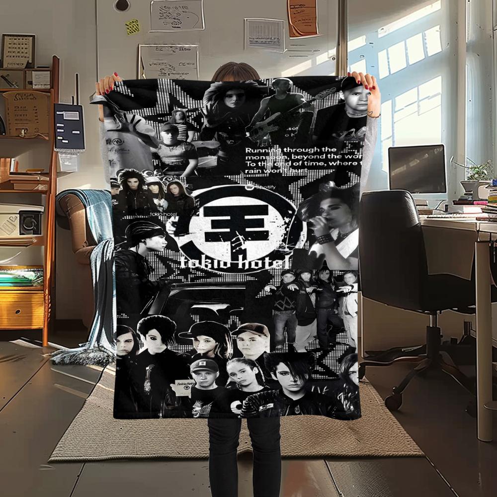 1Pc TH Band Print Flannel Blanket, High Quality Comfortable for All Seasons, Home Decor, Warmth and Comfort, Perfect for Christmas Gifts