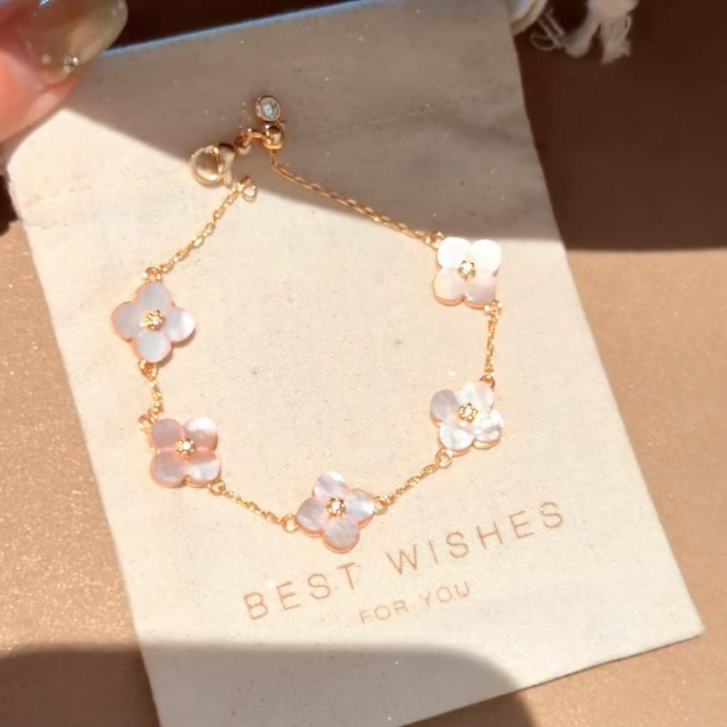 Flower Jewelry Bracelet For Women With 18k Gold Plating And Zircon Stones In Elegant Floral Design For Gift Giving