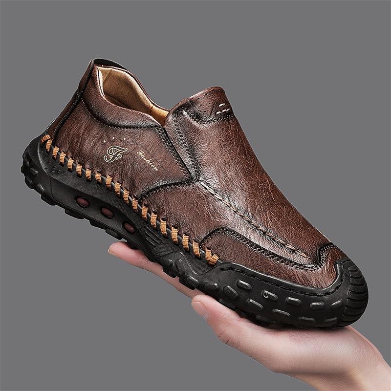 Spring and summer 2025 new men's casual leather shoes large size non-slip and wear-resistant soft sole soft surface lazy handmade shoes