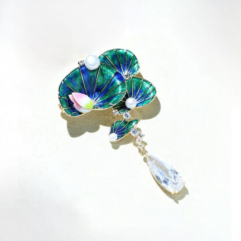 

Green Lotus & Water Lily Brooch,Elegant Enamel Lapel Pin with Pearl and Crystal,Perfect for Women s Blazers,Dresses and Gifts