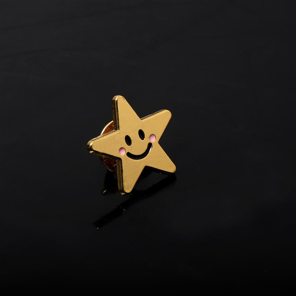 Spilla Smaltata Stella Sorridente Creativa Distintivo Stella per Bambini Unisex Spilla da Bavero Sociale Decorazione Gioiello Regalo