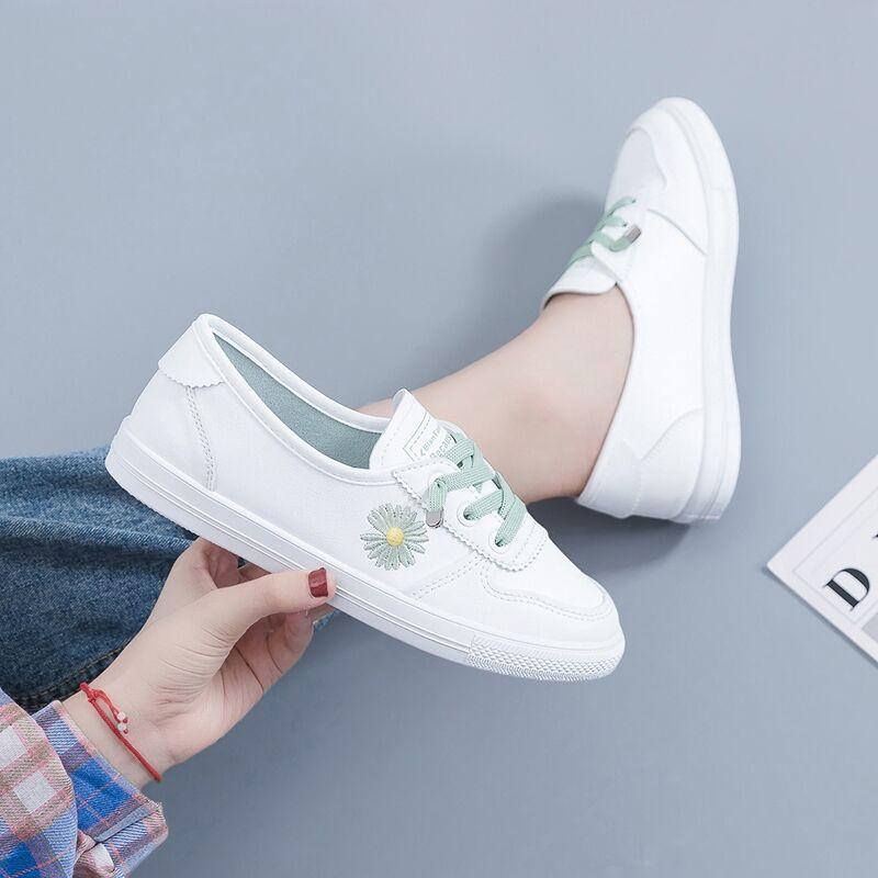 ****** and Autumn new ******* old cloth shoes women's single shoes white shoes comfortable non-slip student shoes waterpro** leather surface