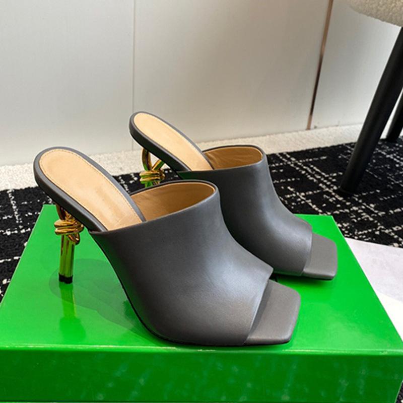 Mode Europäisch Amerikanisch Sommer Hohe Qualität Unregelmäßiger Hoher Absatz Quadratische Zehe Pantoletten Damen Nachtclub Show Bankett Übergröße Sandalen