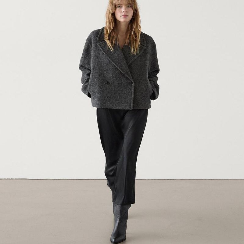 Fall and Winter New Arrival Women's Clothing Fashion Old Money Style Lapel Long Sleeves Short Version Two Buttons Woolen Outwear 6461692