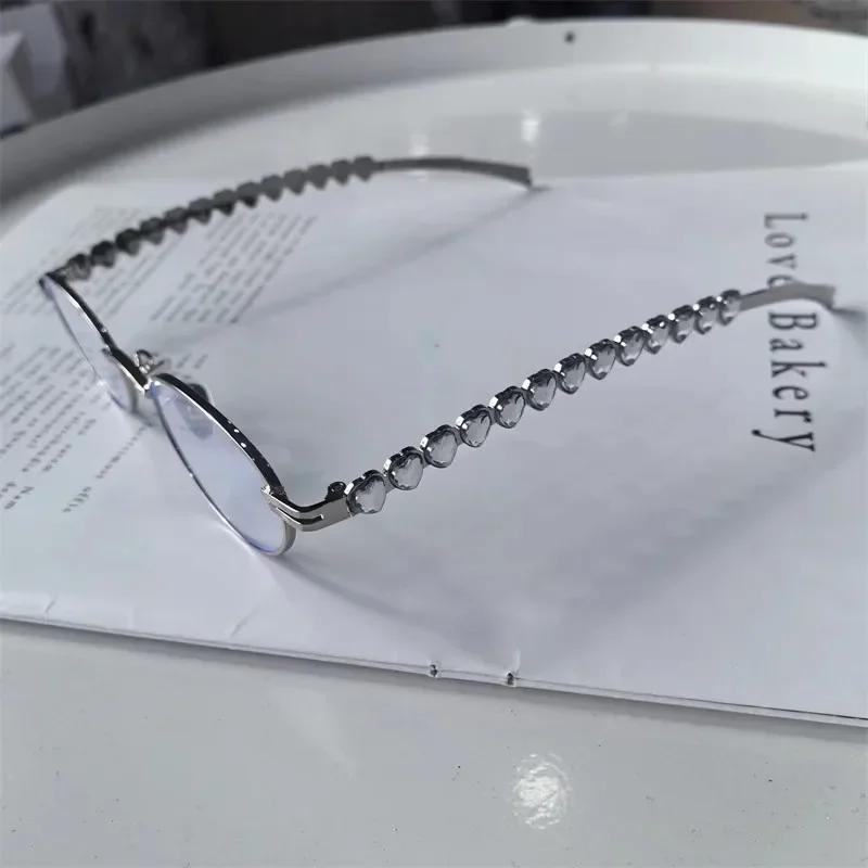 

Women Rhinestone Sunglasses Stylish Oval Sun Glasses Vintage Round Black Shades Men Bling Diamond Glasses Luxury Design Eyewear