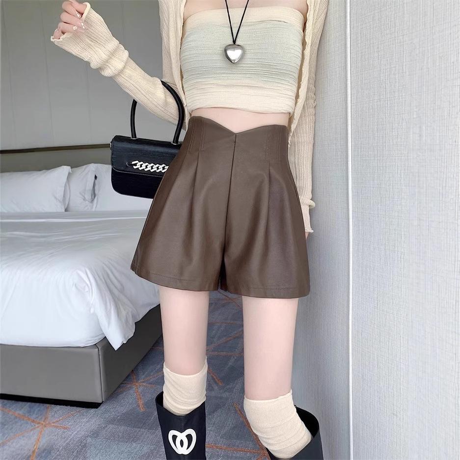 

Women’s Autumn/Winter PU Leather A-Line Wide-Leg Boot Shorts 2024 L