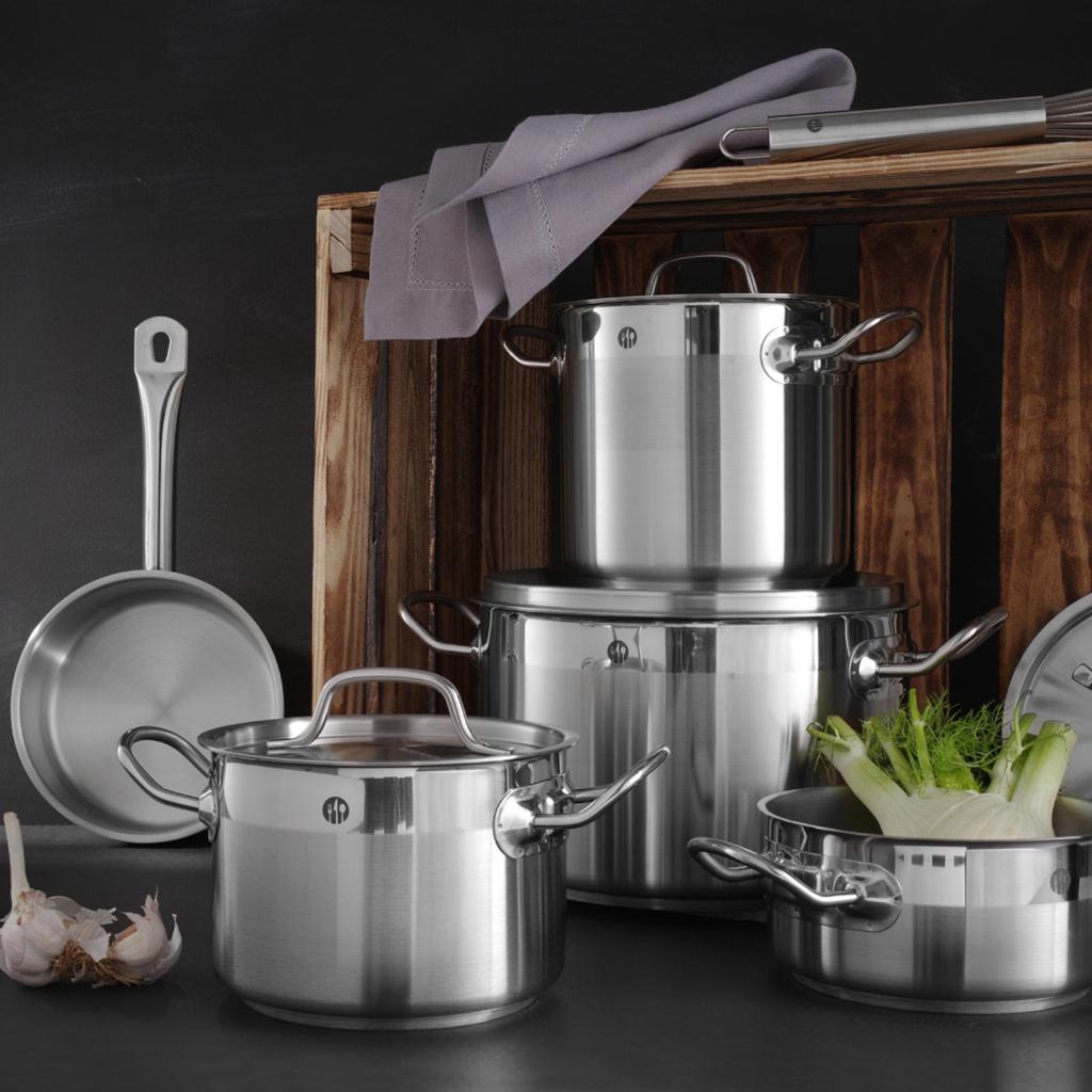 Profi Line medium pot with lid 10 l diameter 280 x 170 h Hendi 831502