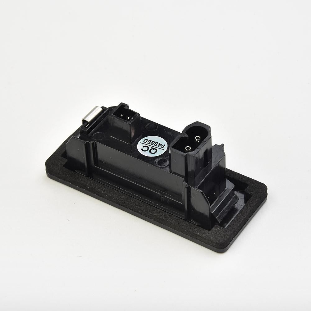 For BMW 3 Series Compatible LED License Plate Light Bulb for E90 sedan 06 11