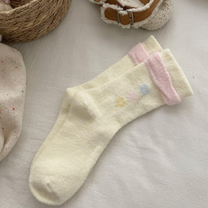 Female Autumn and Winter Thickened Warm Lovely Cartoon Puppy Moon Son Home Floor Sleep Tube Socks