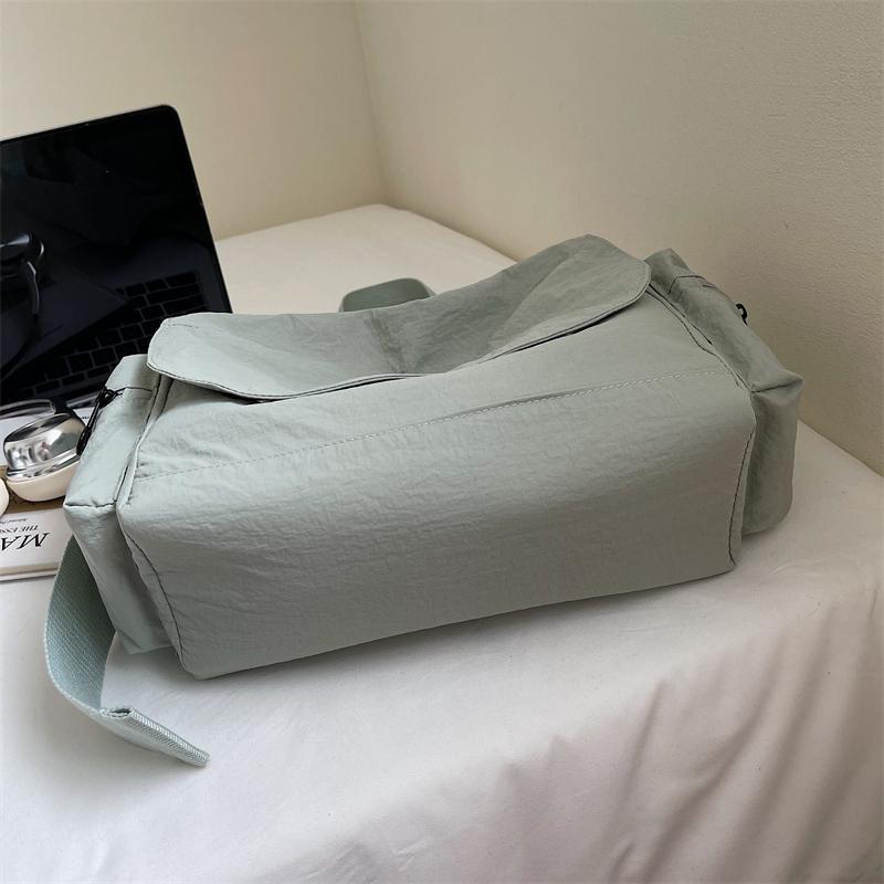 Large Capacity Lightweight Student Shoulder Bag Women Solid Color Crossbody Bag