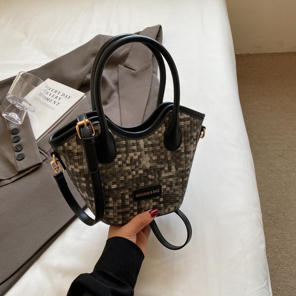 Premium sense simple tote bag new trendy fashion hand bag summer versatile shoulder messenger bag