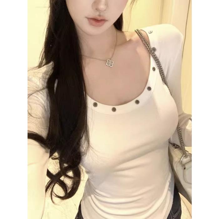 2025 Women's Slimming U-neck Rivet Long Sleeve T-Shirt: Versatile Base Layer for Spring, Autumn & Winter