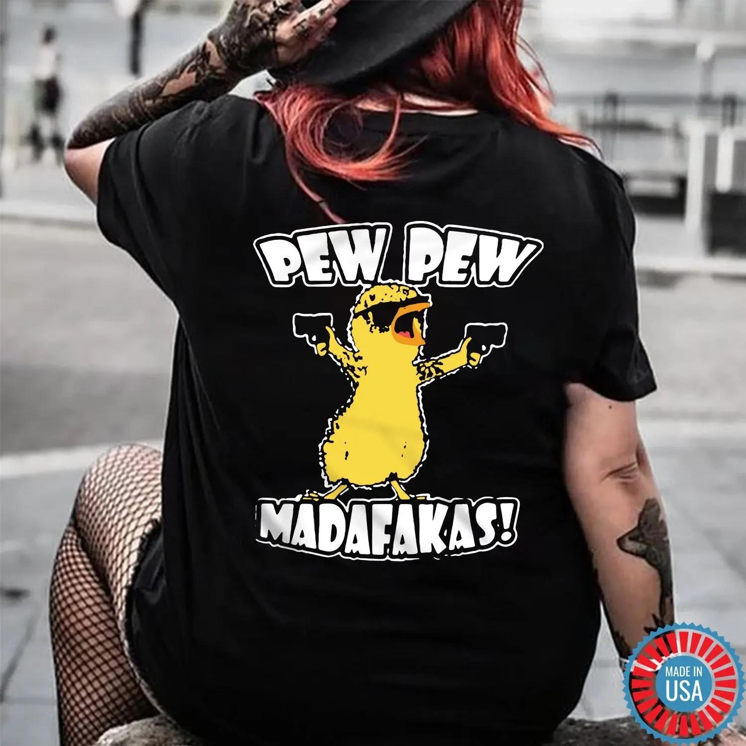 Yellow Duck Carries Pistol Letter Graphic Print Women s Unisex T-Shirt M