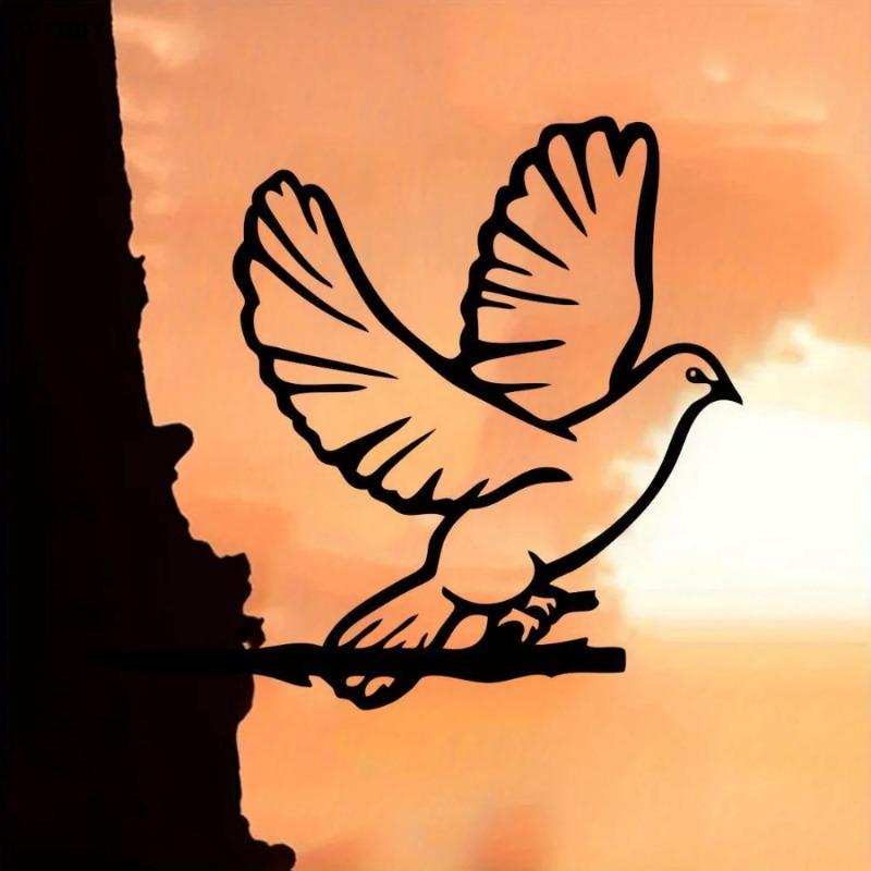 Anticorrosion Metal Pigeon Plaque Elegant Housewarming Gift for Garden