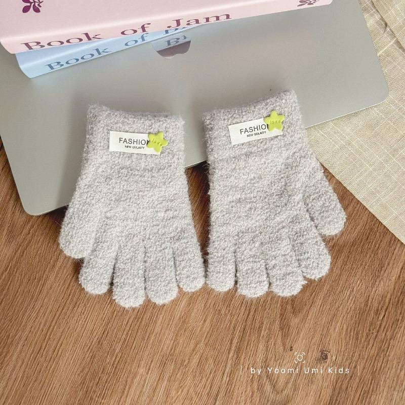 Children's gloves five-finger autumn and winter boys and girls simple versatile models sub-finger warm windproof gloves middle children winter