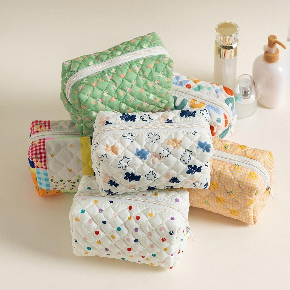 Portable Quilted Cotton Cosmetic Bag Flower Printed Large Capacity Makeup Bag Travel Organizer Washbag