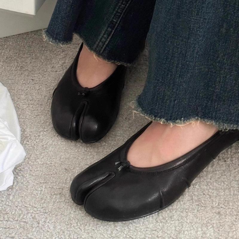 Cowhide Version~ Retro Split-toed Pleated Ballet Shoes Women's Pig's Trotters Shoes One-pedal Versatile Flat Mary Jane Single Shoes
