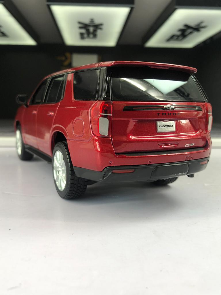 Maisto 1:26 2021 Chevrolet Tahoe car model, zinc alloy metal decoration, collectible gift car