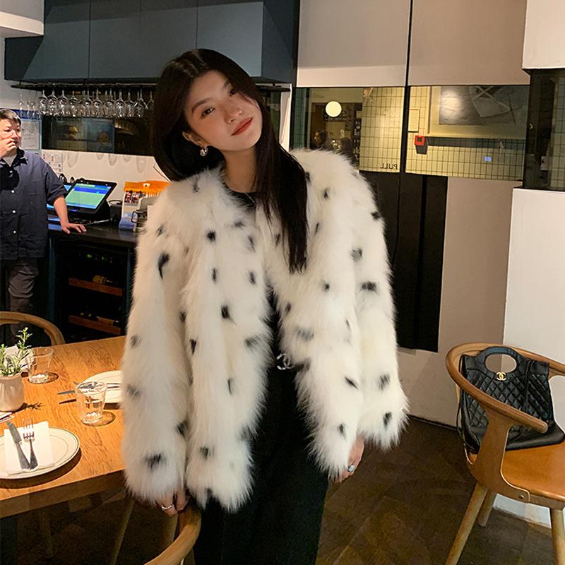 

Маленький гепард, лисьий мех, травяное пальто, женские шорты, молодежный стиль, корейское издание, новое зимнее вечернее пальто S