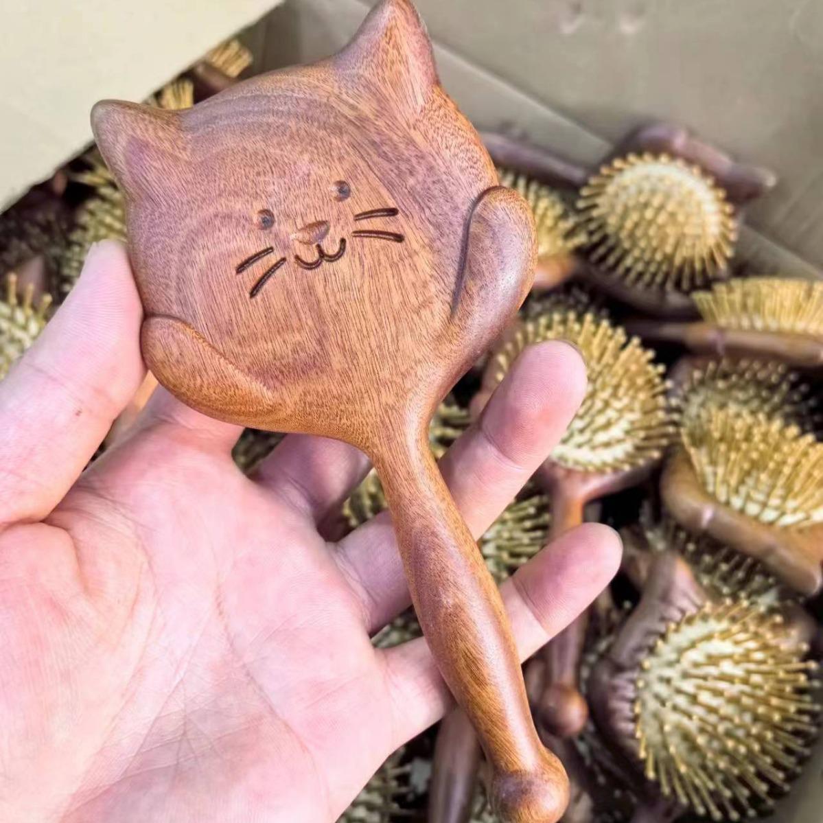 

Ka ai Classroom Scented Pearwood Sandalwood Scalp Massage Comb