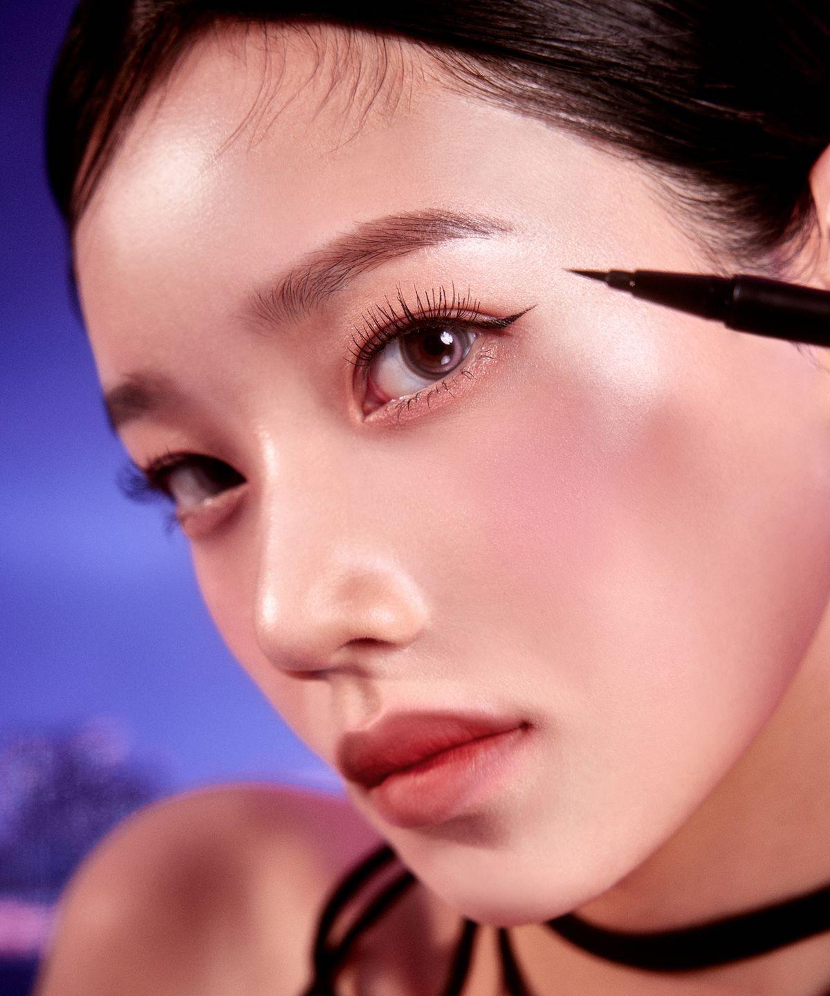 Define Eyes Pen Liner - Long Black/Mid Brown Long Black