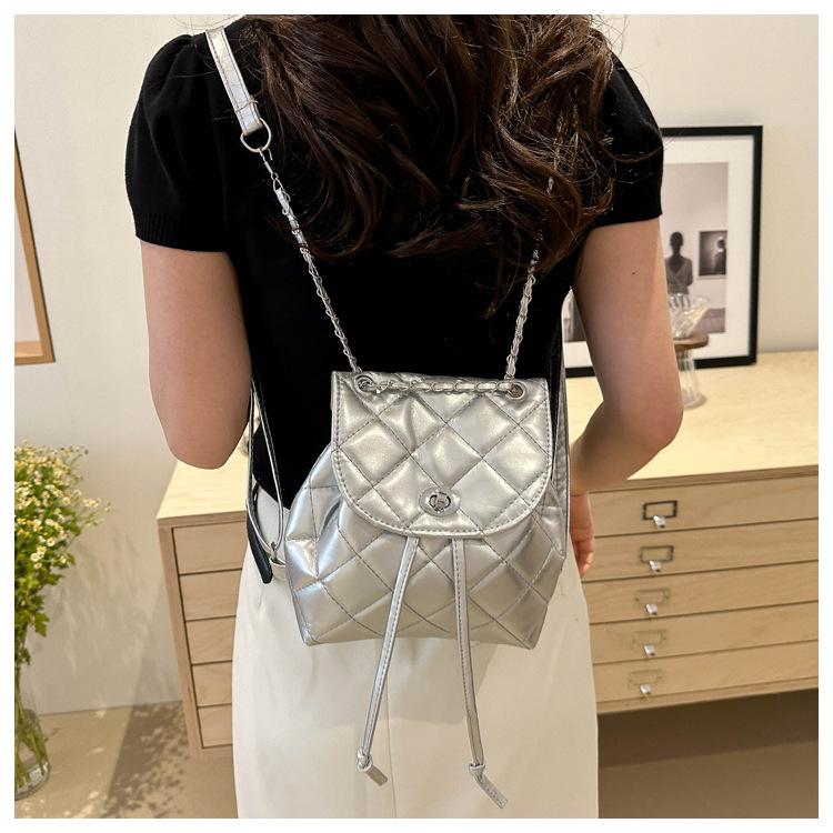 Fashion Rhombus Design Small Women's Backpack High-End Sense Small Design Chain Bag Small Ladies Backpack CLE