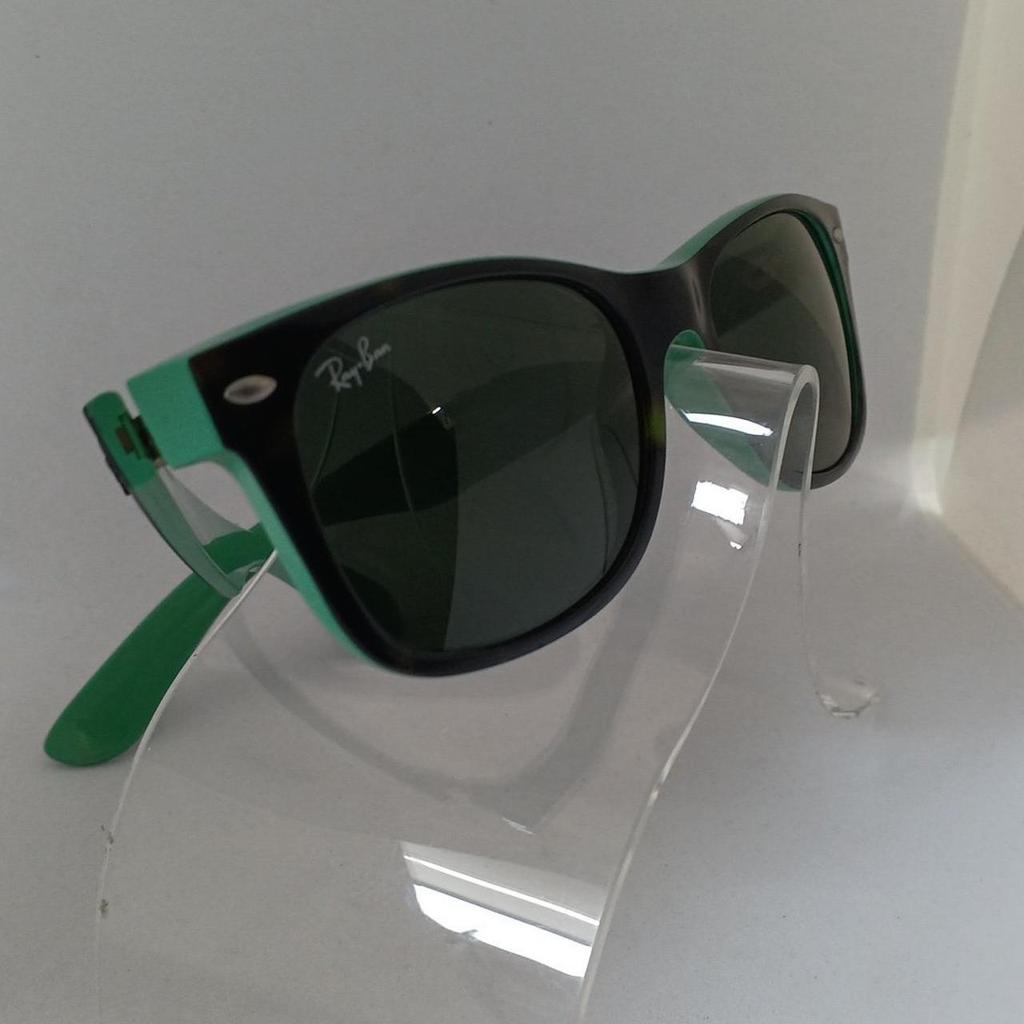 Used RAY-BAN RB2132 Small Scratches Sunglasses
