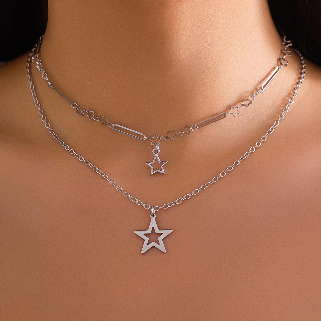 Layered Star Pendant Necklace Silver Hollow Star Multi‑Chain Choker Minimalist Y2K Style Adjustable Fashion Neck Jewelry