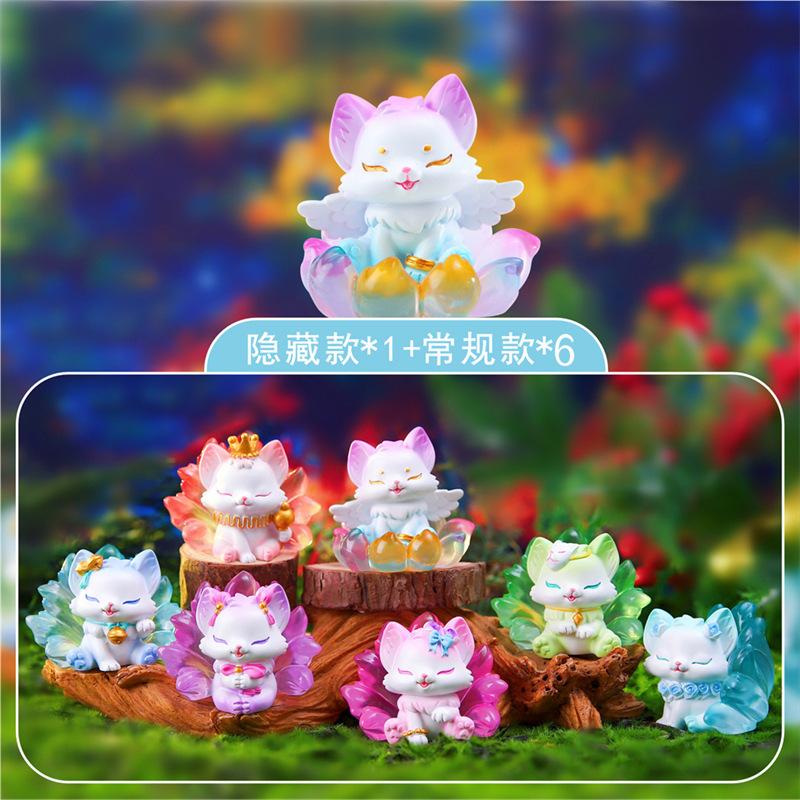 Handcrafted Gradient Nine-Tailed Fox Figurine - Ancient Style Cartoon Blind Box