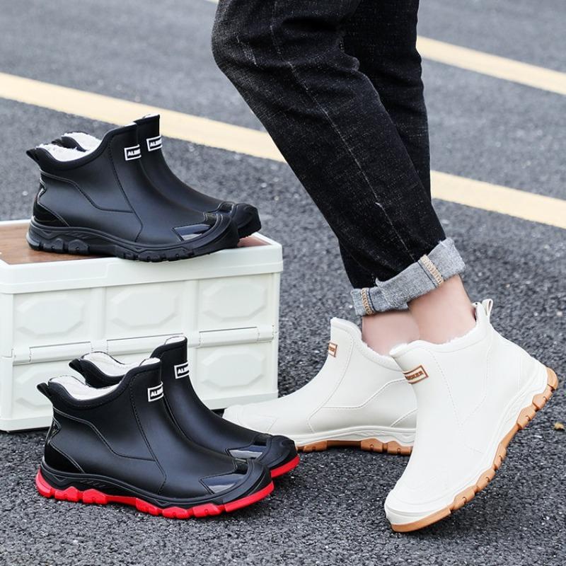 Autumn and Winter Fashion Men's Rain Shoes Trendy Cool Outdoor Short Tube Men's Wading Shoes Warm Rain Boots Fixed Cotton Water Shoes Glue Shoes Men