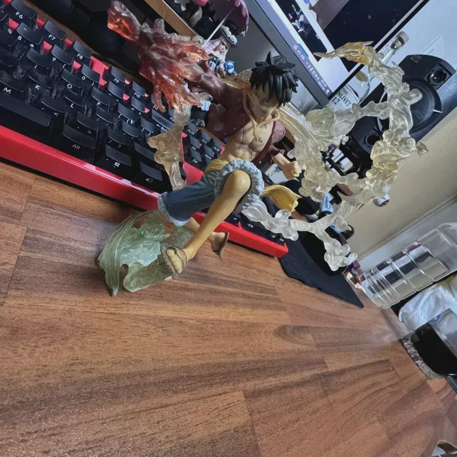 

Fire Fist Luffy Figure